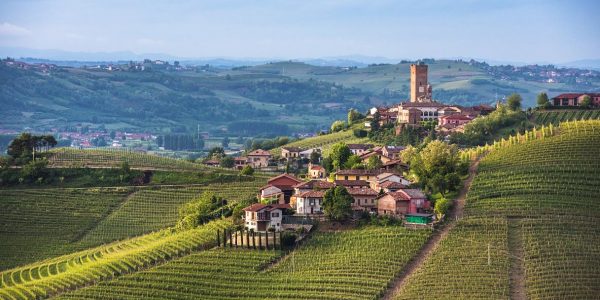 Canelli, Langhe e Fenoglio